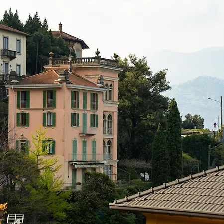 View * Varenna